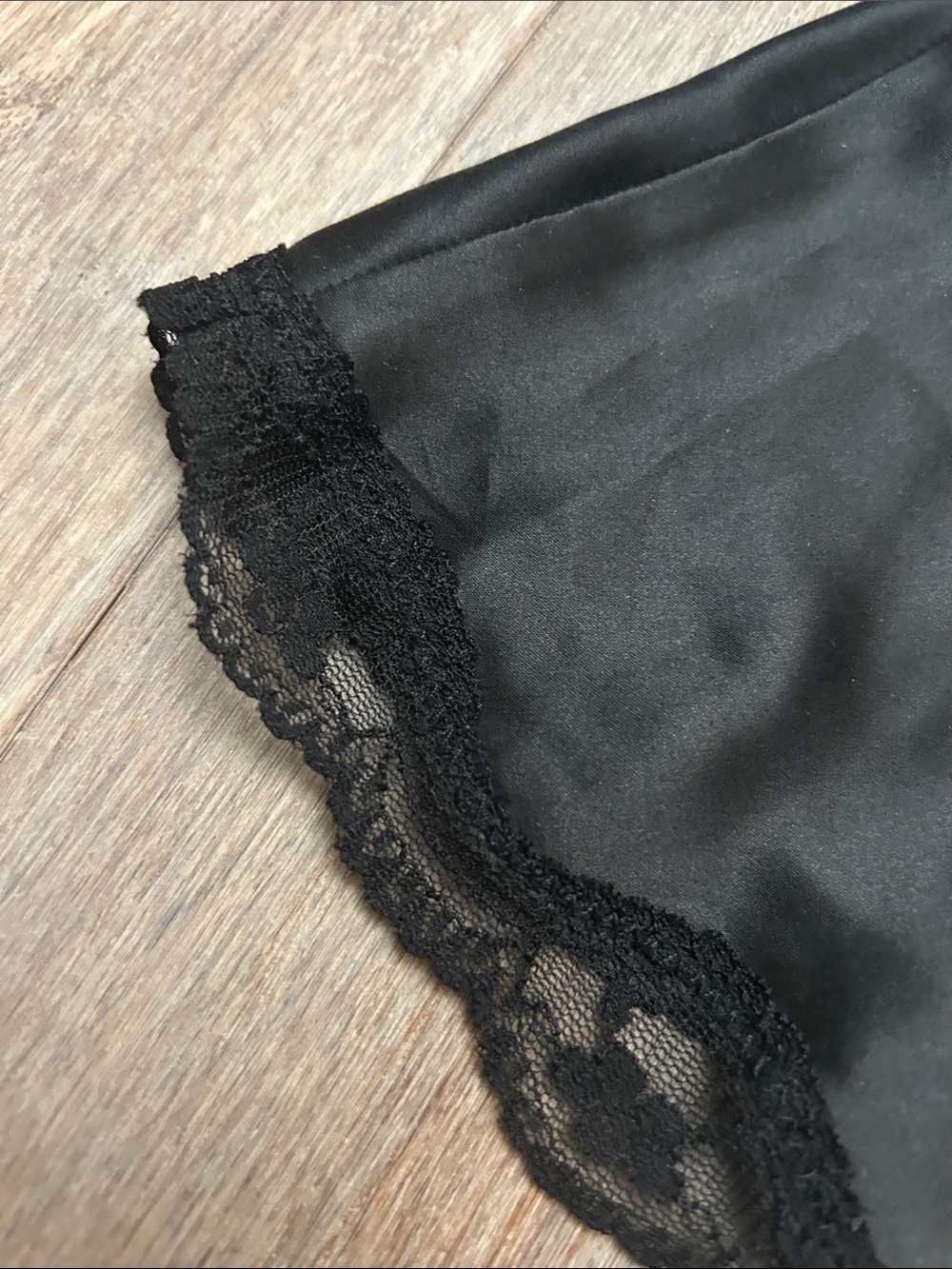 VTG Allison Taylor Black Lace-Trim Silk Camisole Top size XL - Picture 9 of 16